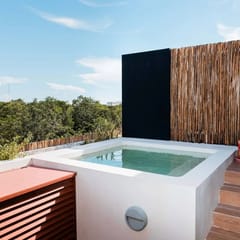 Amira Residence: Private Pool Facing the Park
