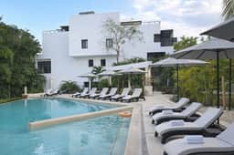2 pools & beach club 10 minutes away - Chaká Condo - Image 3