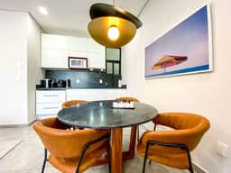 Best Studio >5th Ave +Pool+WIFI+Gym+Steps to Beach - Image 4