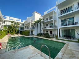 Charming 2BR Downtown*Pool*Wifi*AC*Balcony*Hammock - Image 3