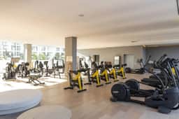 Chic 3BR Home <Luxury Beach Condominium Marítima> - Image 4
