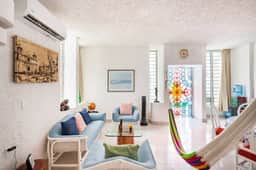 Cozy historic house - 10 min to best beaches - Image 2