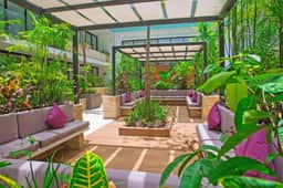 Premium Downtown PH +Private Pool +Gym+PKG+Rooftop - Image 2
