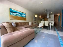 Sabor a Miel Steps from the Beach and 5th Avenue - Image 2