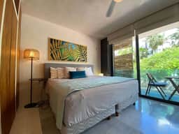 Sabor a Miel Steps from the Beach and 5th Avenue - Image 4