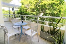Sirenis Escape: Bright 2BR Near Akumal Beach - Image 2