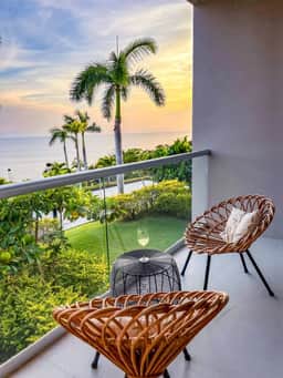 Spectacular Ocean Front 5BR Condo *Bolongo Resort* - Image 4