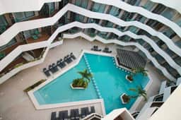 Stylish 1BR Condo Downtown w/Pool+Gallery+WIFI+Spa - Image 5