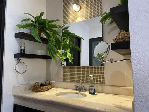 Charming 2BR Downtown*Pool*Wifi*AC*Balcony*Hammock - Image 5