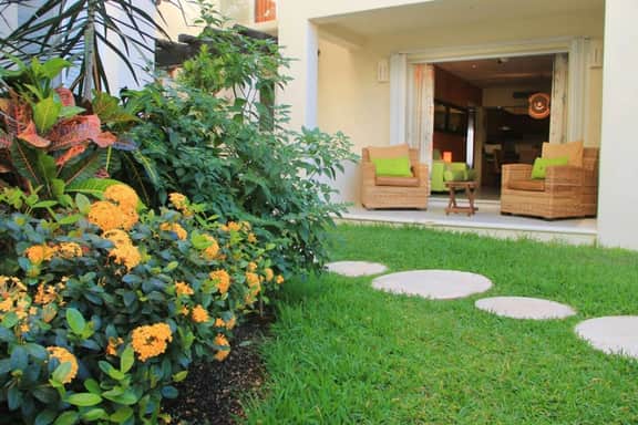 Ground floor Condo, Steps from Coco Beach & 5th Av - Image 4