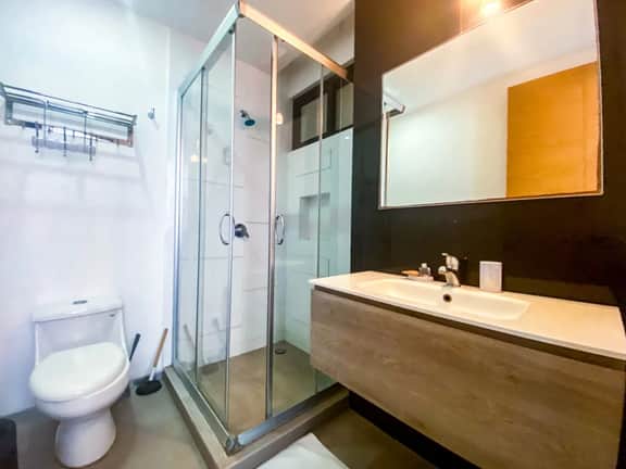 Premium Downtown PH +Private Pool +Gym+PKG+Rooftop - Image 5
