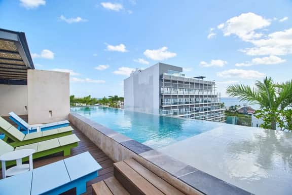 Sabor a Miel Steps from the Beach and 5th Avenue - Image 3