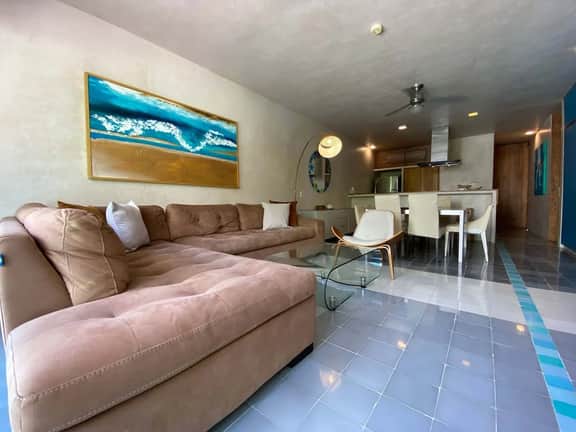 Sabor a Miel Steps from the Beach and 5th Avenue - Image 2