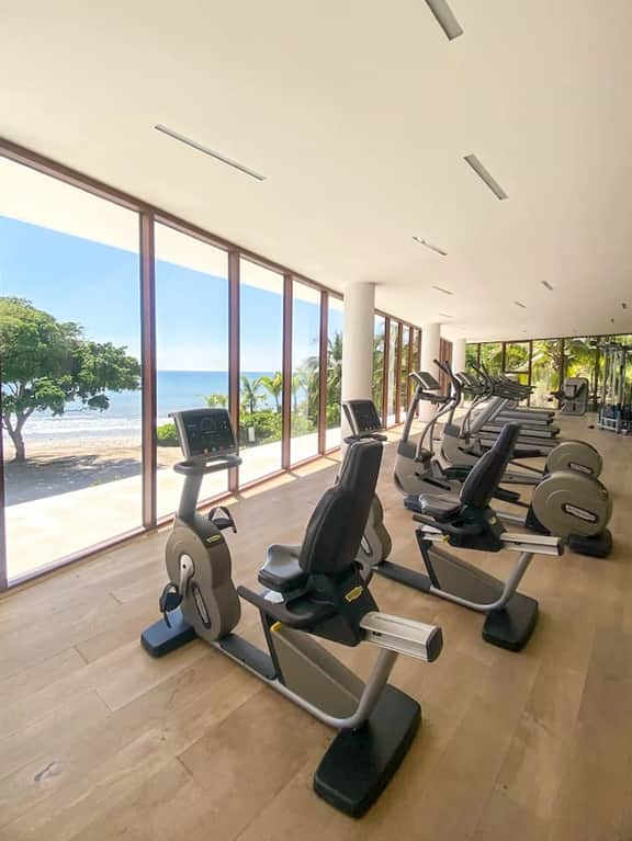 Spectacular Ocean Front 5BR Condo *Bolongo Resort* - Image 5