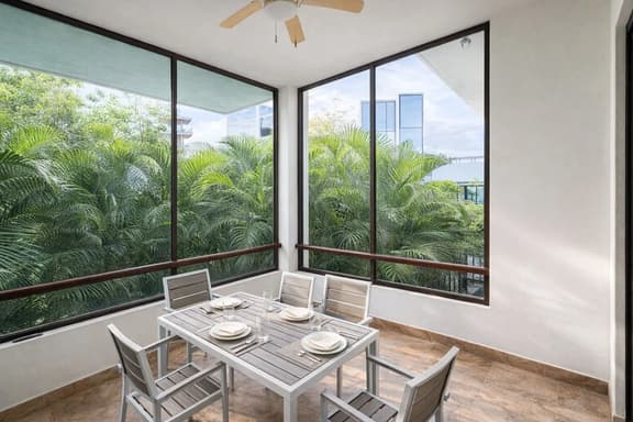 2 pools & beach club 10 minutes away - Chaká Condo - Image 1