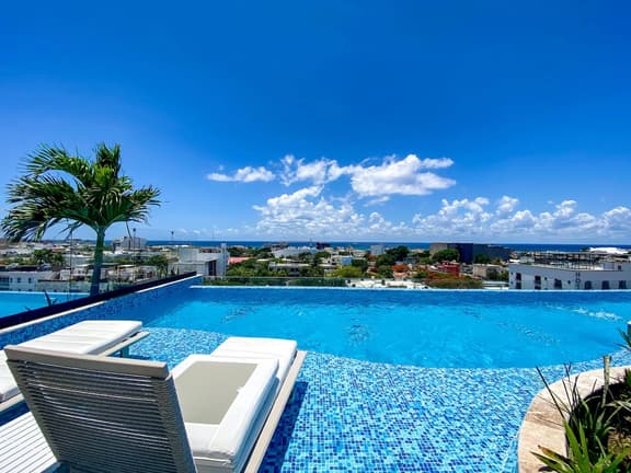 Downtown Playa Studio-RooftopPool-Steps2Everything - Image 1