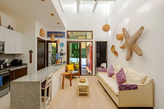 Private plunge pool, golf cart & beach club - Image 1