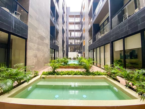 Stylish Stay+King Bed+Balcony+2 Pools+Wifi+Parking - Image 1